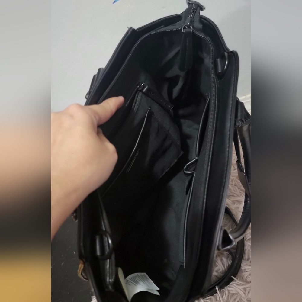 Aldo Black Hand /Cross Body Bag - Picture 3 of 16